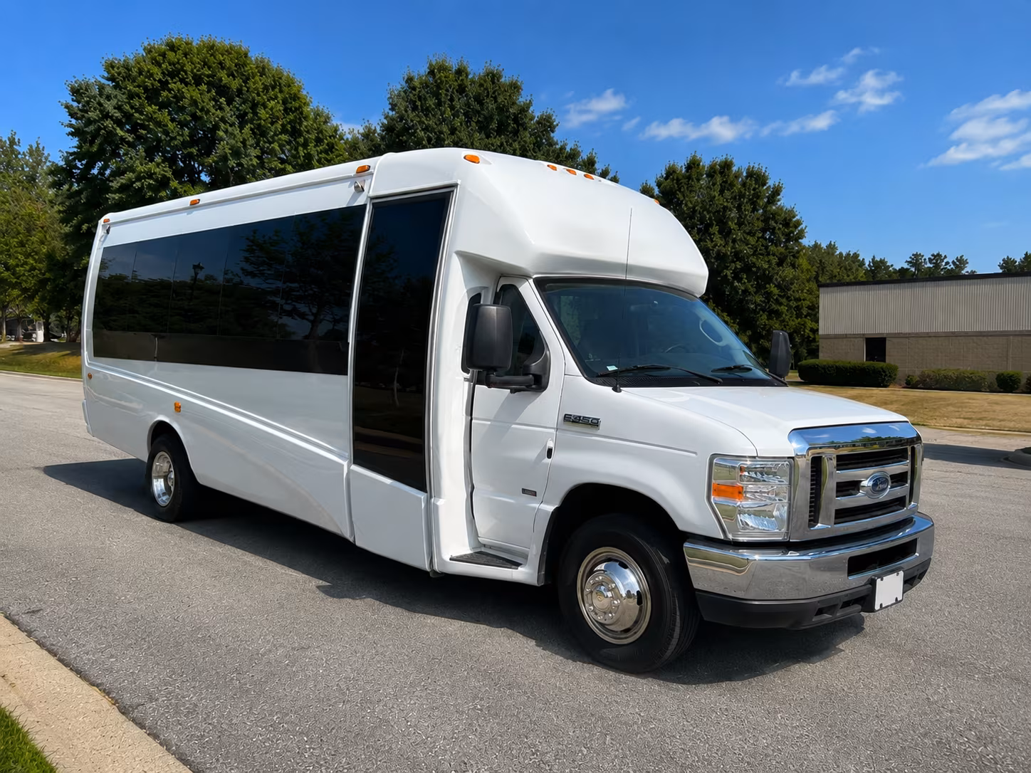 employee shuttle buses for homestead businesses and worksites