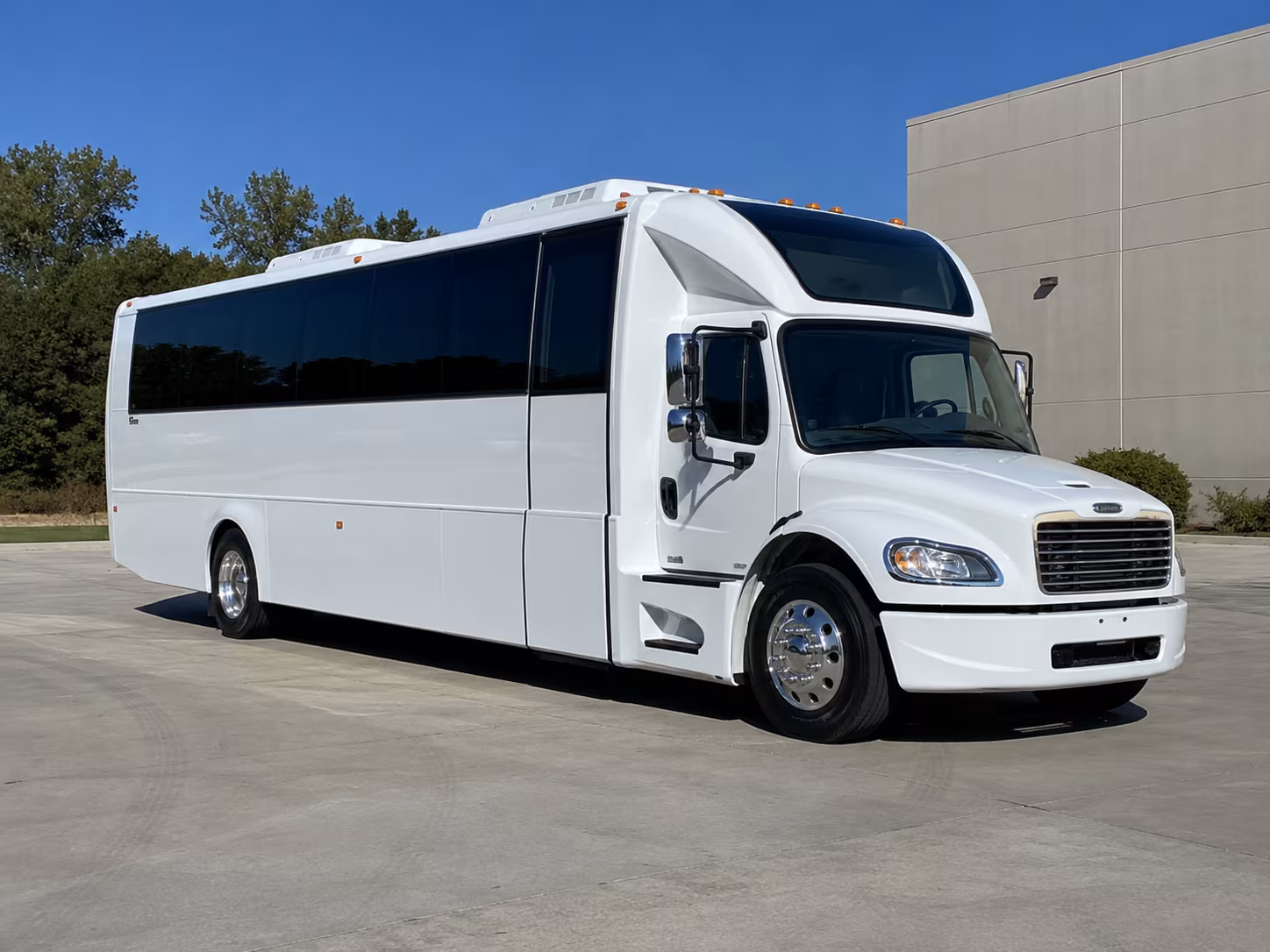 homestead 28 passenger party bus